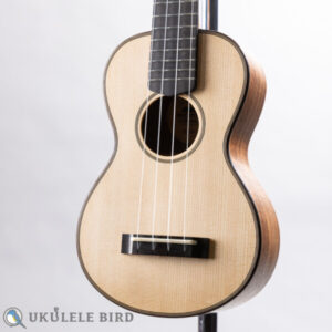 Moodyville Ukulele Soprano Spruce Walnut