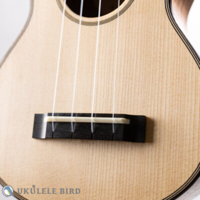 Moodyville Ukulele Soprano Spruce Walnut