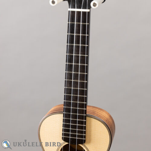 Moodyville Soprano Spruce/Walnut