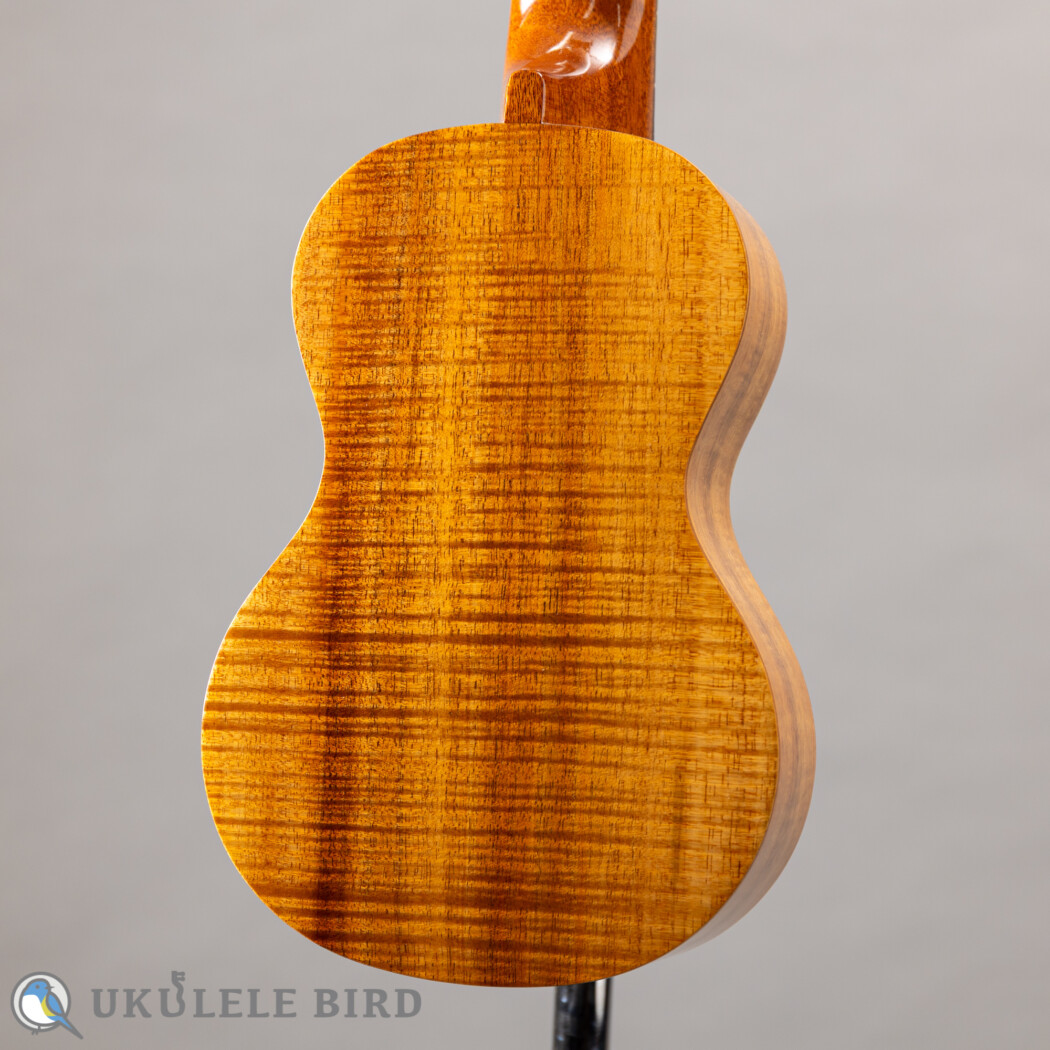 Famous フェイマスウクレレ　FU-200 ハワイヤンコア材 Famous フェイマス FS-200 ハワイアンコア単板トップ ソプラノ